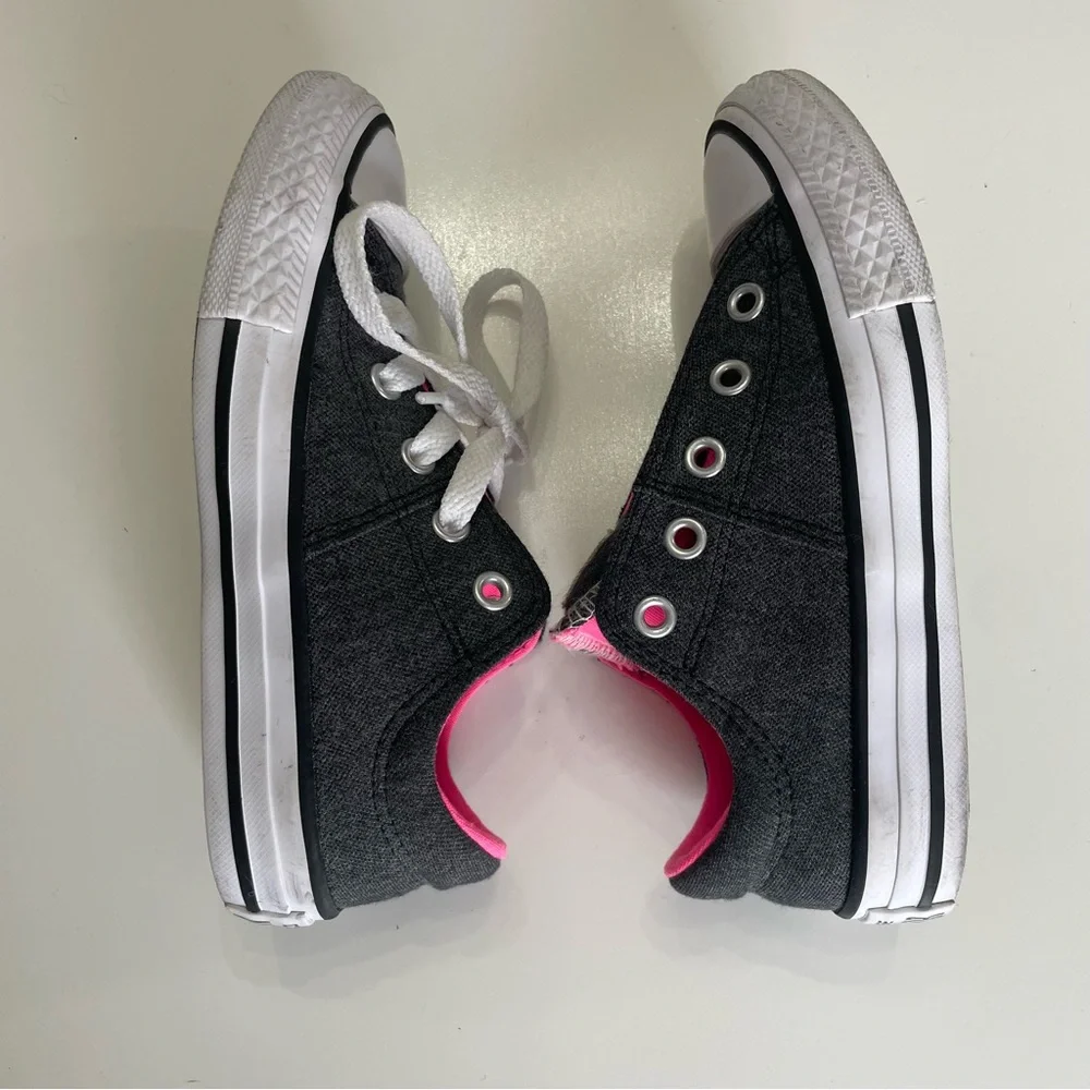 Converse Kids' Gray and Pink All Star Low Top Sneakers, size 2Y (see size note)